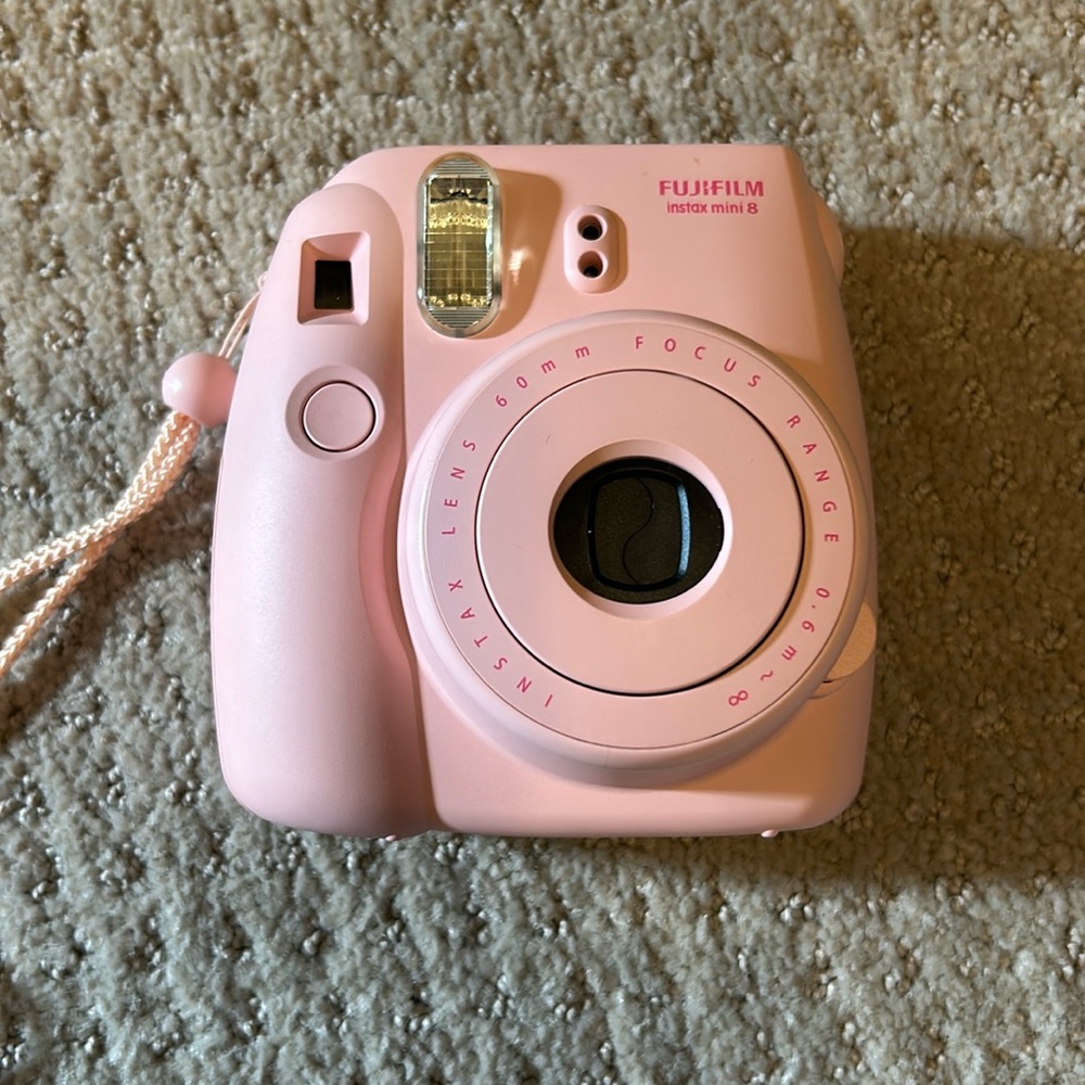 Fujifilm Instax Mini 8 Instant Film Camera Pink 60mm Focus Range